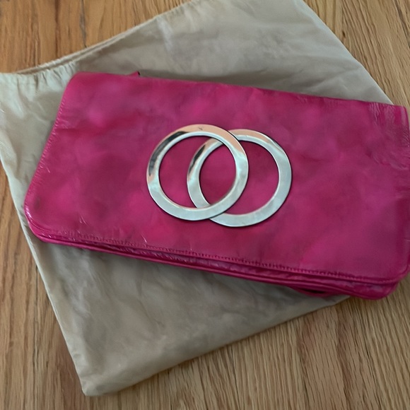 Bright fuchsia color shoulder bag - Picture 9 of 10